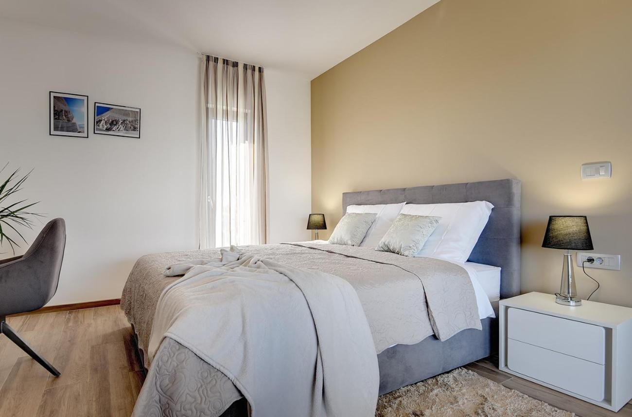 Villa Ula In Pula With Heated Pool And Sauna Экстерьер фото