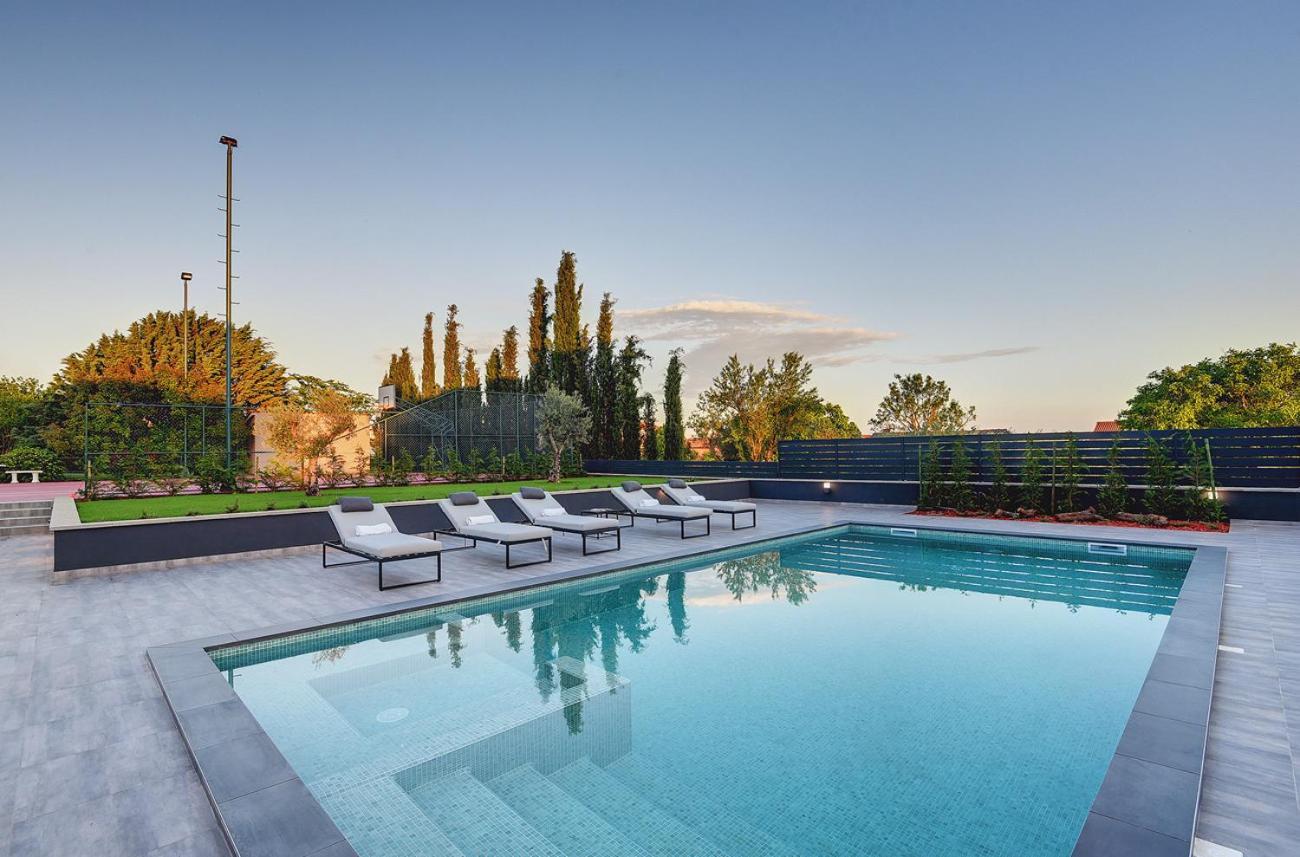 Villa Ula In Pula With Heated Pool And Sauna Экстерьер фото