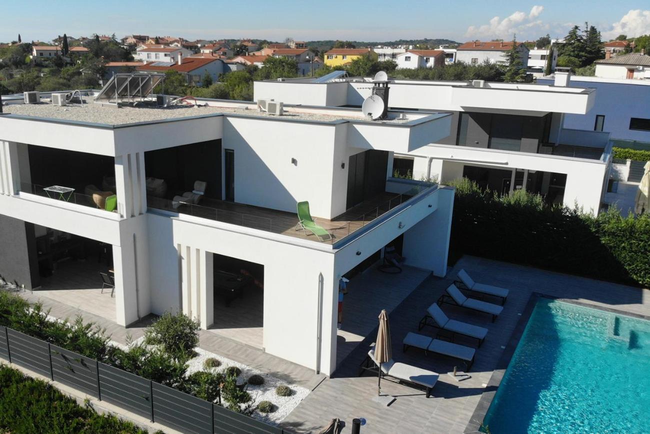 Villa Ula In Pula With Heated Pool And Sauna Экстерьер фото